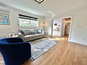 7999 SW 58th St in Miami, FL - Building Photo - Building Photo