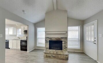 721 Charles City Dr in Arlington, TX - Building Photo - Building Photo