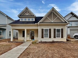 59 Southwind Cir, Unit B-STILL OCCUPIED BY RESIDENT in Newnan, GA - Building Photo