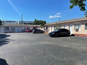1450 SW 6th St in Miami, FL - Foto de edificio - Building Photo