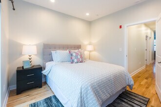 2039 N College Ave in Philadelphia, PA - Foto de edificio - Building Photo