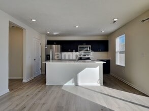 912 Nelson Pl in Trenton, OH - Foto de edificio - Building Photo