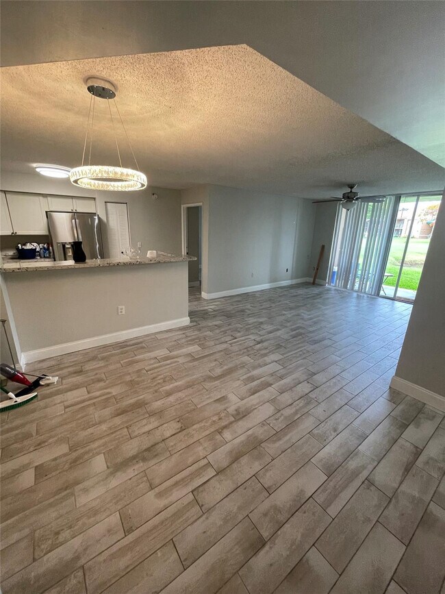 7888 Sonoma Springs Cir in Greenacres, FL - Building Photo - Building Photo