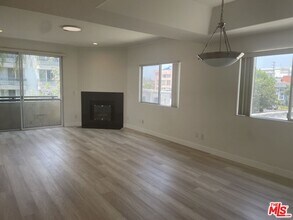 1922 Selby Ave in Los Angeles, CA - Building Photo - Building Photo