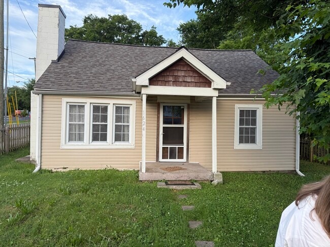 property at 1624 Porter Ave