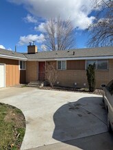 605 N Rd 37 in Pasco, WA - Foto de edificio - Building Photo