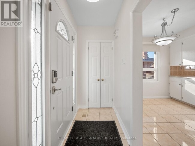 712 Brimorton Dr in Toronto, ON - Building Photo - Building Photo