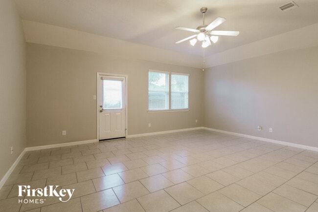 7807 Jarrod Way in Baytown, TX - Building Photo - Building Photo