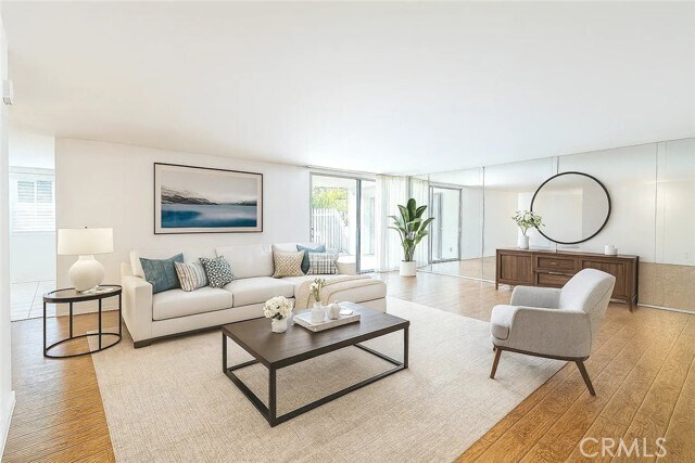 5301 Balboa Blvd in Los Angeles, CA - Building Photo