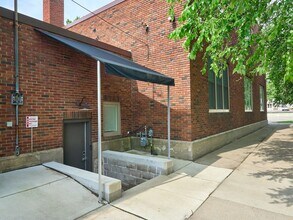 1290 Snelling Ave N in St. Paul, MN - Building Photo - Building Photo