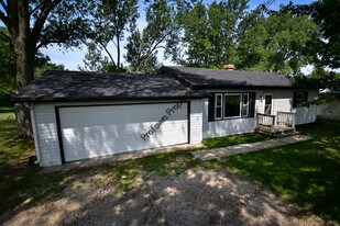 821 Penfield Ave in Joliet, IL - Building Photo