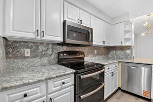 2032 Alta Meadows Ln in Delray Beach, FL - Building Photo