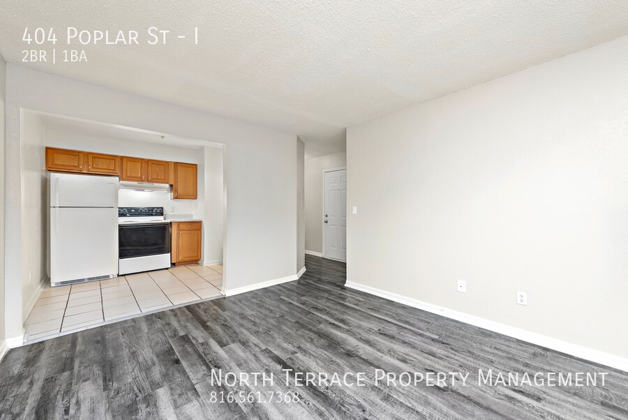 404 W Poplar St-Unit -I in Olathe, KS - Building Photo