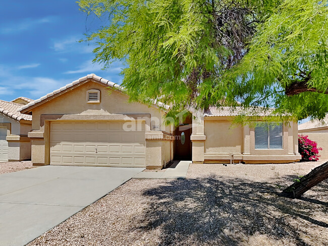 property at 1324 W Pleasant Ln