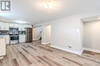 543 E 27th St in Hamilton, ON - Building Photo - Building Photo
