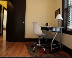 10930 S Vernon Ave-Unit -2E in Chicago, IL - Foto de edificio - Building Photo