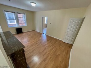 333 Valley St in South Orange, NJ - Building Photo - Building Photo