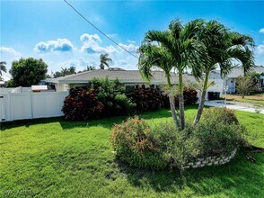 4912 Seville Ct in Cape Coral, FL - Building Photo - Building Photo