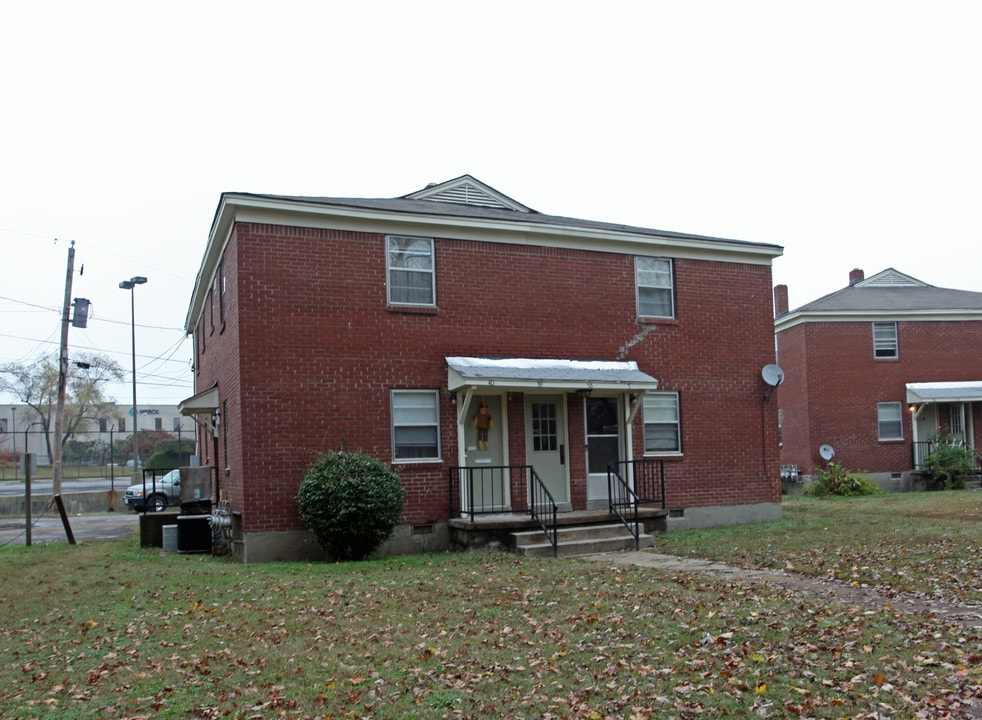 Garden Apartments in Memphis, TN - Foto de edificio