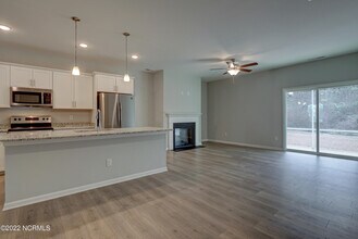 4409 Finch Ln in Wilmington, NC - Building Photo - Building Photo