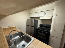 10501 South Dr in Houston, TX - Building Photo