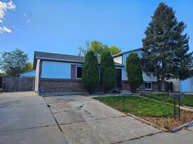 11230 E Alaska Pl in Aurora, CO - Building Photo