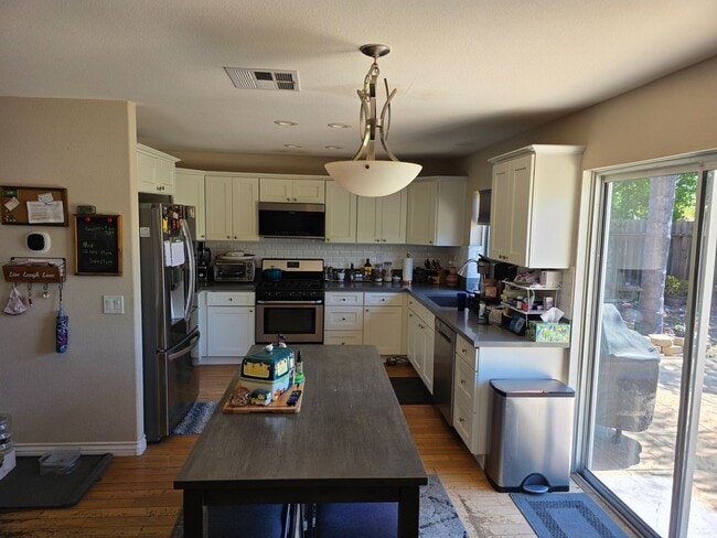 3296 Brightwood Ct in Oceanside, CA - Building Photo - Building Photo