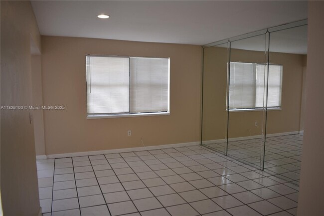 1622 NW 65th St in Miami, FL - Building Photo - Building Photo