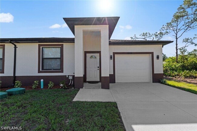 property at 1940 Laverna Ave
