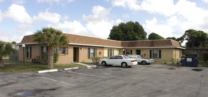 Wedgewood Way Apartments in West Palm Beach, FL - Building Photo - Building Photo