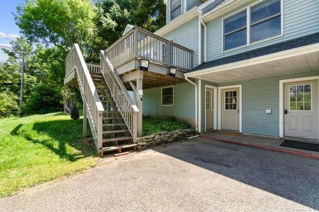 13 Kent Cornwall Rd in Kent, CT - Building Photo - Building Photo