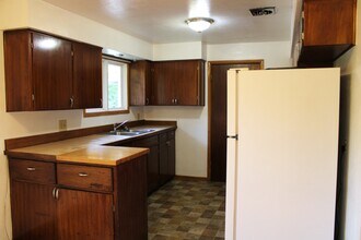 406 Shady Ln in Wenatchee, WA - Foto de edificio - Building Photo