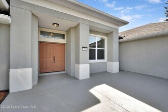 160 Bossieux Blvd in West Melbourne, FL - Building Photo - Building Photo