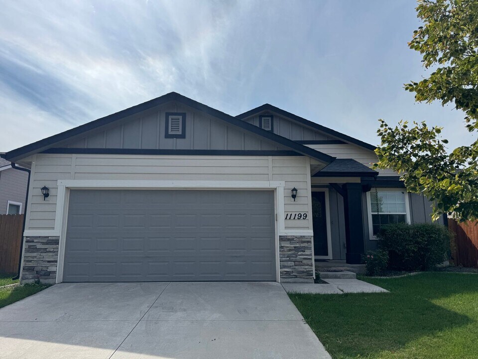 11199 W Dreamcatcher St in Boise, ID - Building Photo