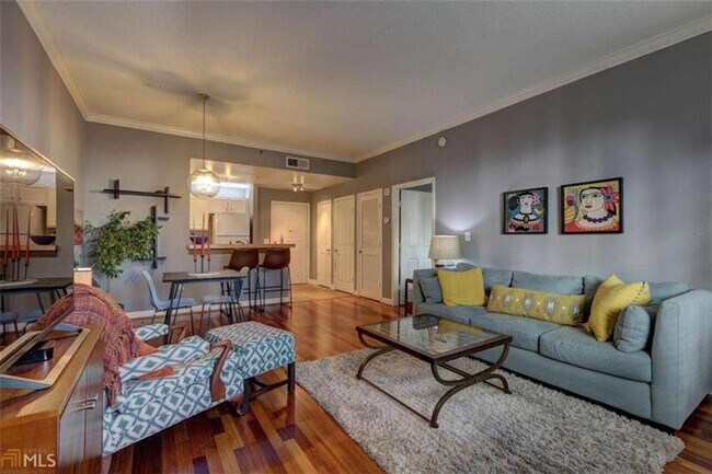 property at 1101 Juniper St NE