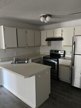 2700 S White Mountain Rd-Unit -403 in Show Low, AZ - Building Photo - Building Photo