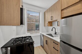 6973 N Bell Ave in Chicago, IL - Building Photo - Building Photo