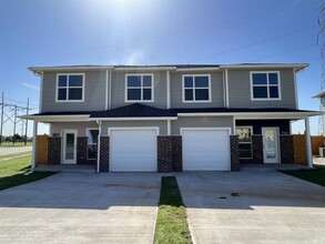 7738 Westhall Pl in Oklahoma City, OK - Building Photo - Building Photo