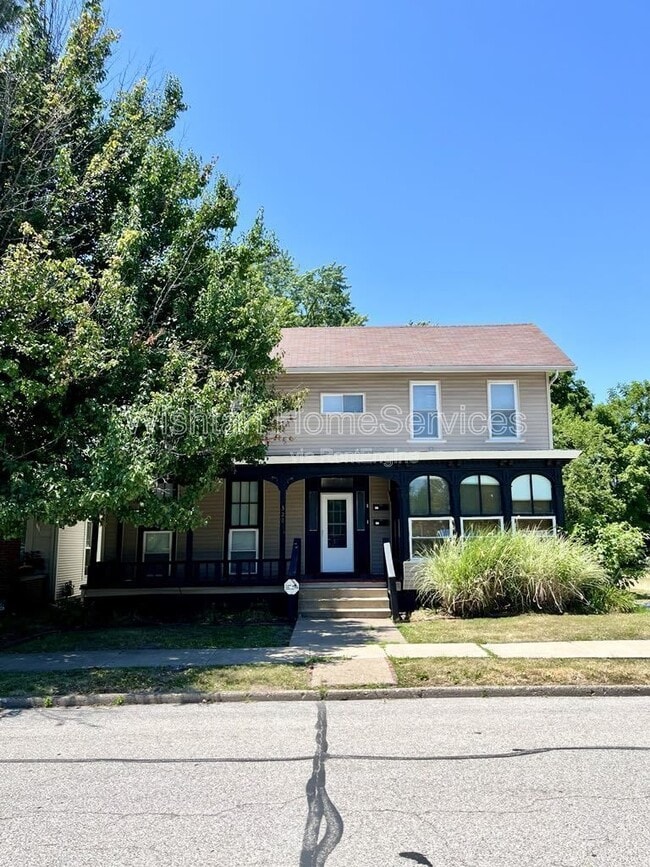 property at 322 S Madison St