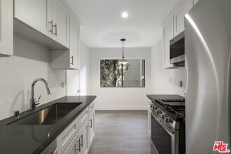 1616 Brockton Ave in Los Angeles, CA - Building Photo - Building Photo