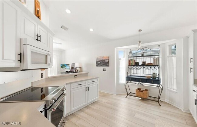 property at 5928 Sand Wedge Ln