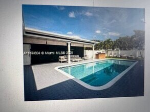 3740 N 53rd Ave in Hollywood, FL - Building Photo - Building Photo