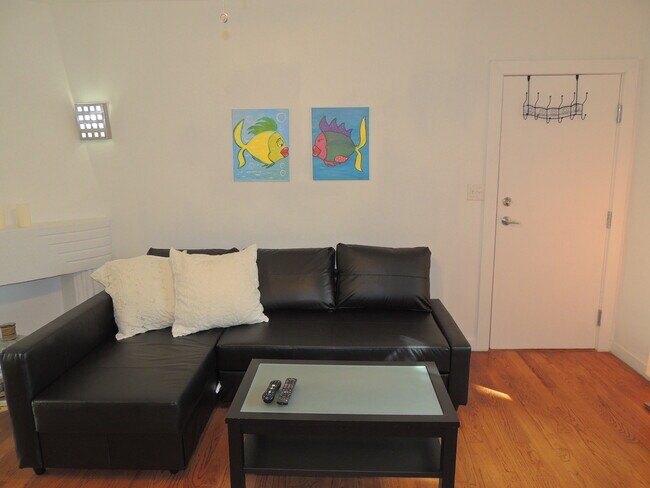 1215 Meridian Ave, Unit #8 in Miami Beach, FL - Building Photo - Building Photo