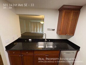 501 141st Ave SE in Bellevue, WA - Building Photo - Building Photo