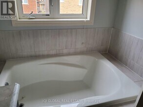 13 Taurus Rd in Brampton, ON - Building Photo - Building Photo