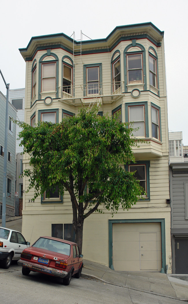 372 Vallejo St in San Francisco, CA - Building Photo - Building Photo