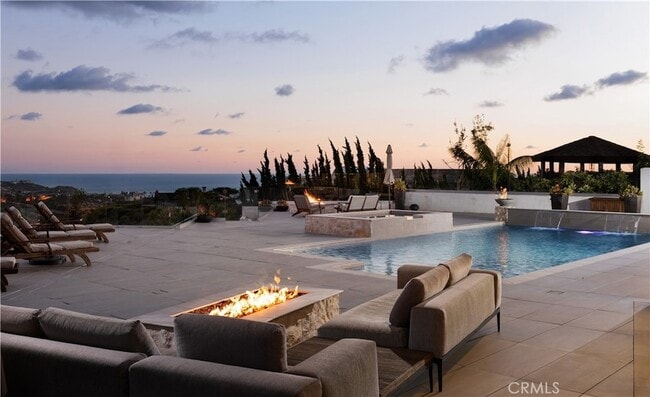 32492 Azores Rd in Dana Point, CA - Foto de edificio - Building Photo