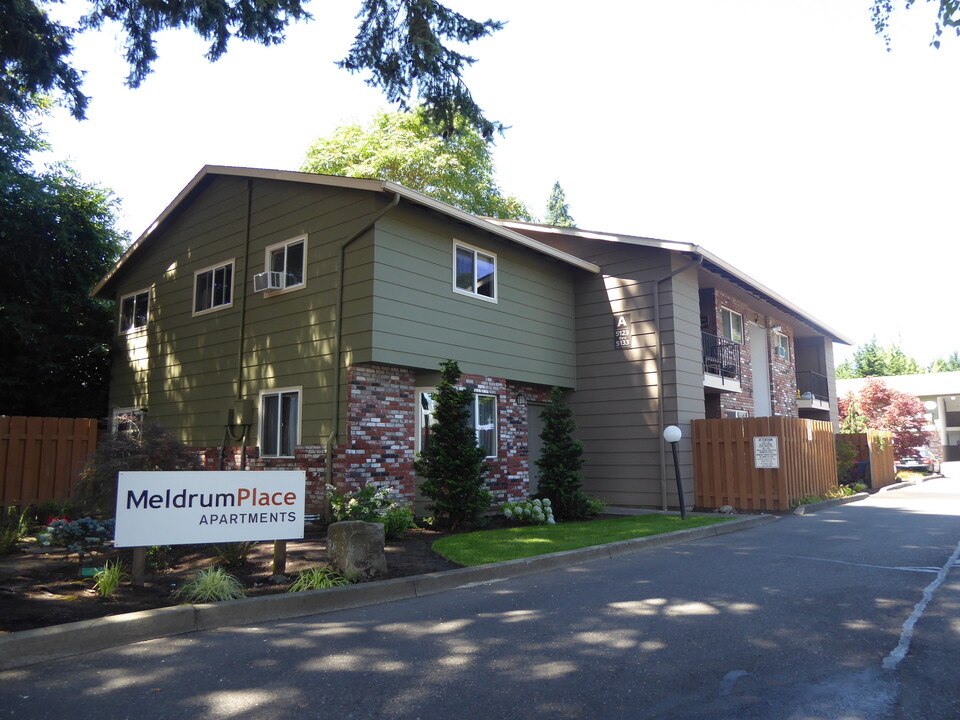 5121 SE Meldrum Ave in Milwaukie, OR - Building Photo