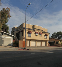 6631-6635 Fountain Ave in Los Angeles, CA - Foto de edificio - Building Photo