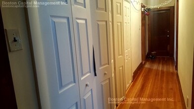 562 Main St, Unit 2 in Medford, MA - Building Photo - Building Photo